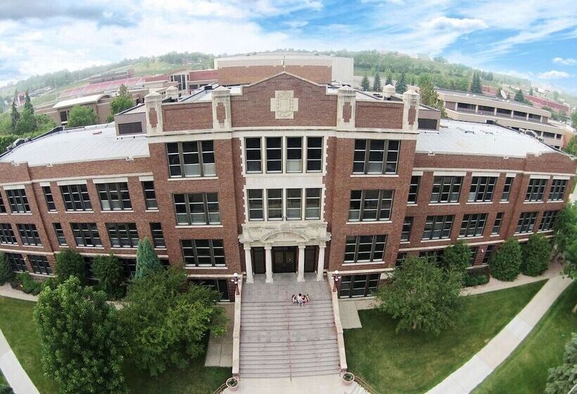 فندق Highland Suites Extended Stay