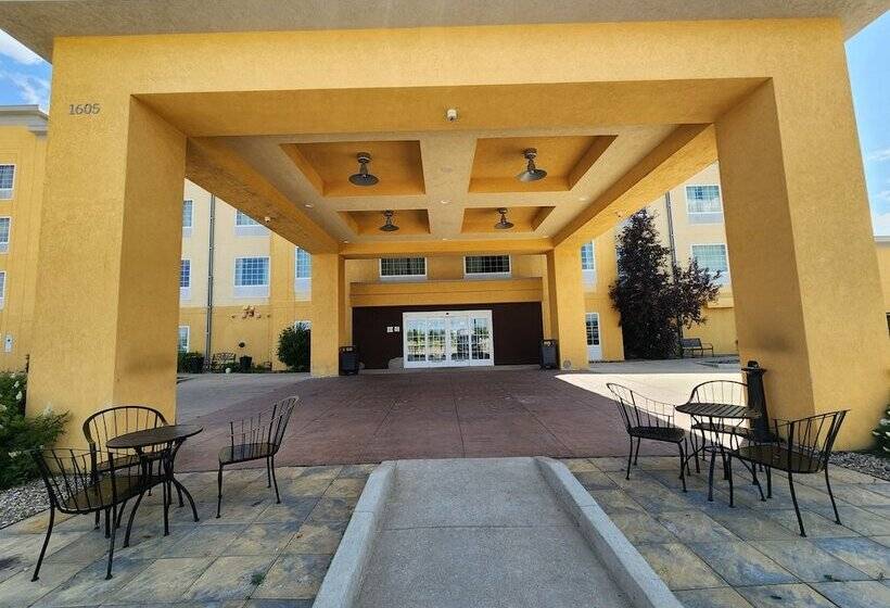 فندق Highland Suites Extended Stay