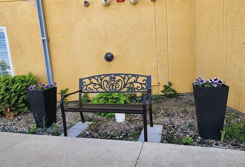 فندق Highland Suites Extended Stay