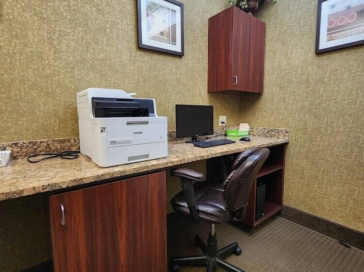 فندق Highland Suites Extended Stay