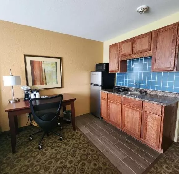 호텔 Highland Suites Extended Stay