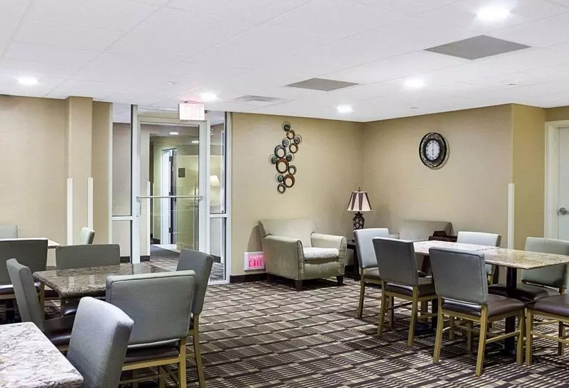 ホテル Mainstay Suites Bismarck
