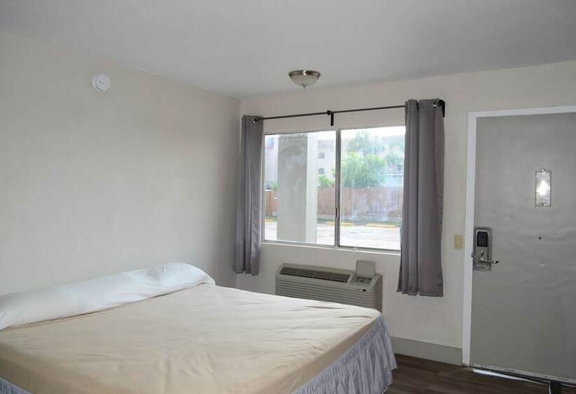 호텔 Merit Inn And Suites