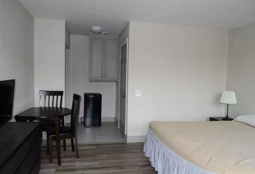 Szálloda Merit Inn And Suites