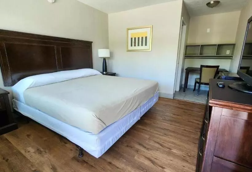 Szálloda Merit Inn And Suites