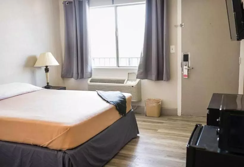 Szálloda Merit Inn And Suites