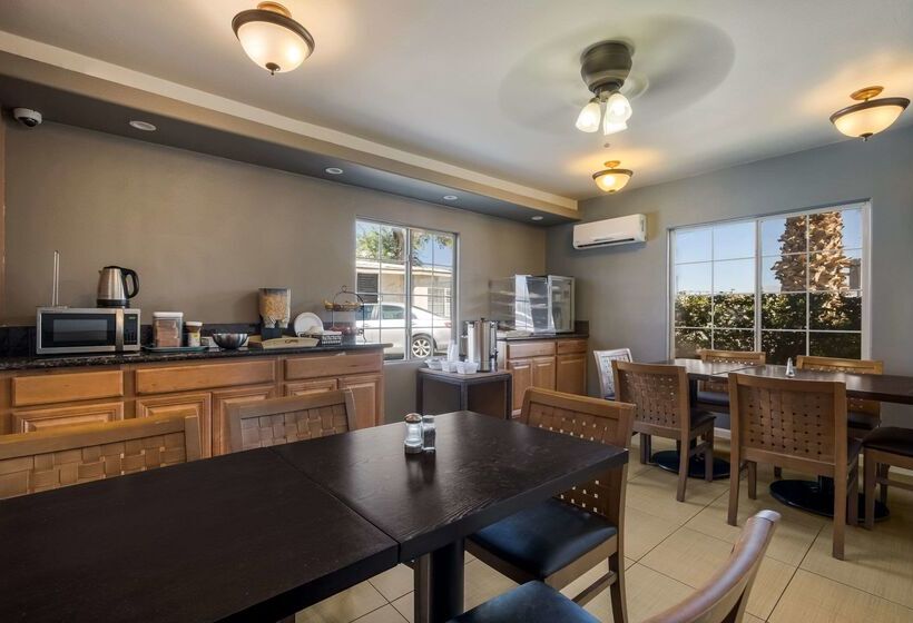 فندق Rodeway Inn Near Coachella