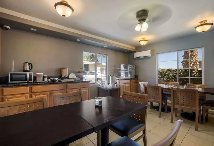 酒店 Rodeway Inn Near Coachella