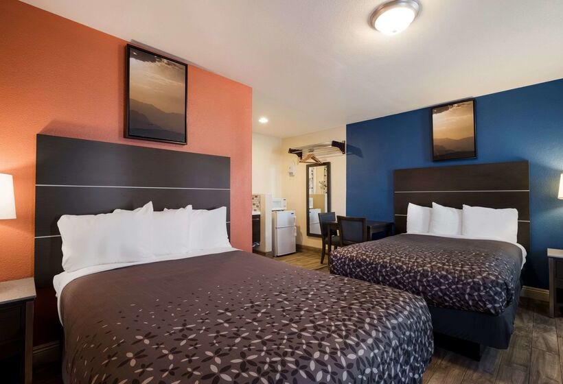 فندق Rodeway Inn Near Coachella