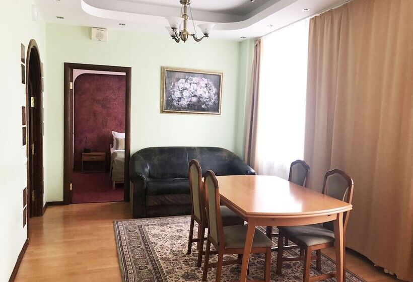 Отель Slavyanka