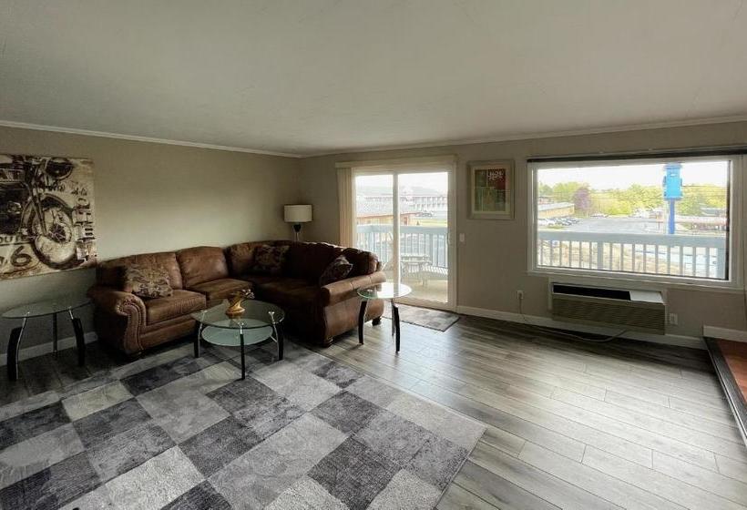 בית מלון כפרי The Delton