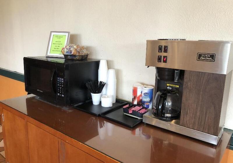 The Grand Hotel Spindletop