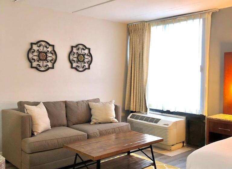 The Grand Hotel Spindletop