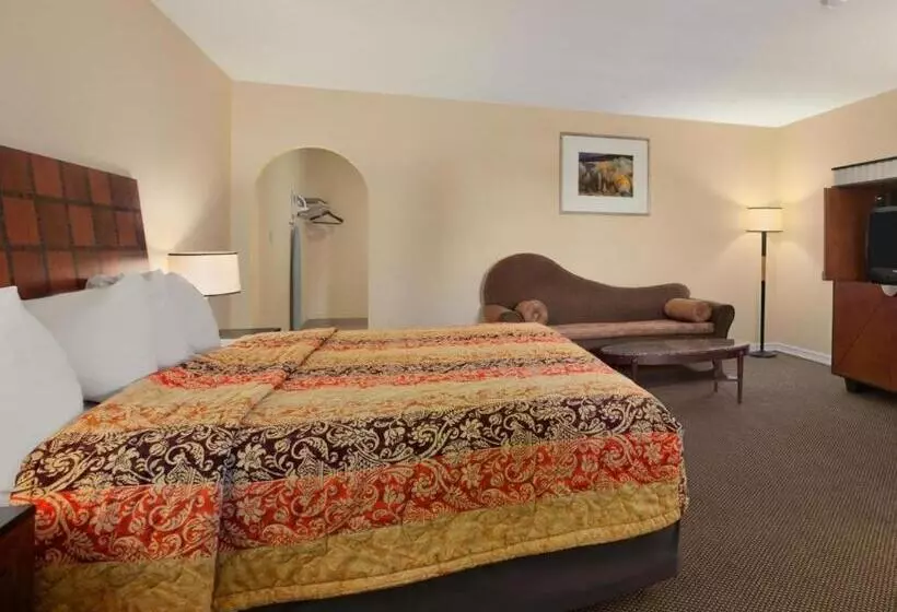 酒店 Travelodge By Wyndham Clovis