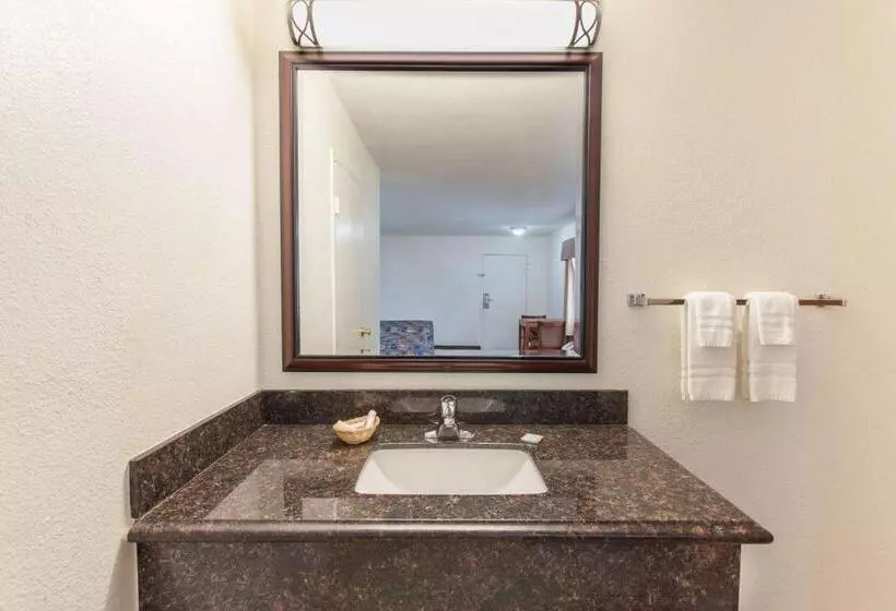 酒店 Travelodge By Wyndham Hemet Ca