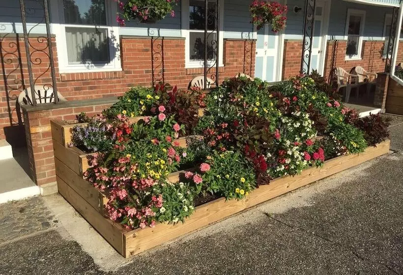 Phil & Anns Sunset Motel