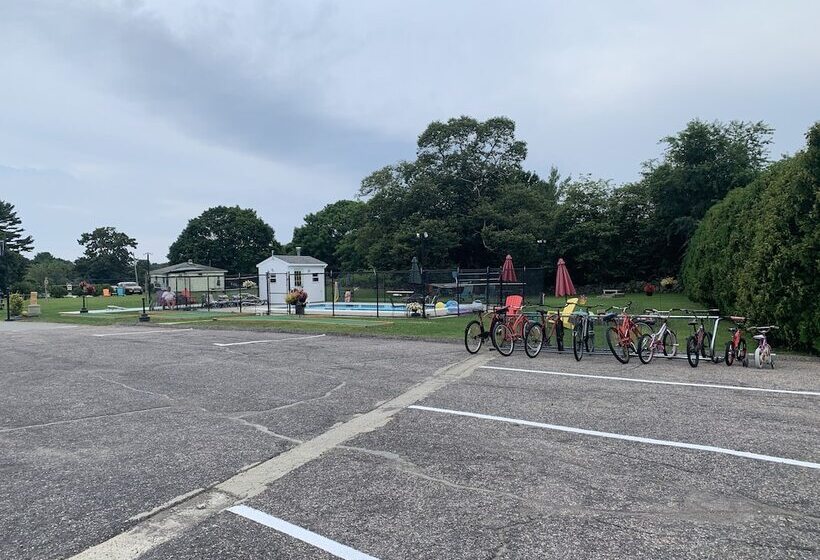 Phil & Anns Sunset Motel