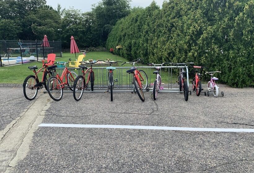 Phil & Anns Sunset Motel