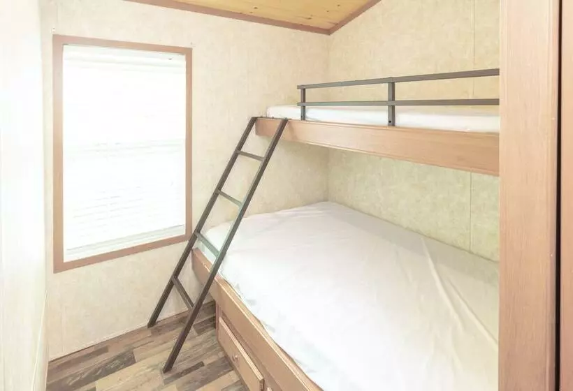 리조트 Sun Retreats Peters Pond