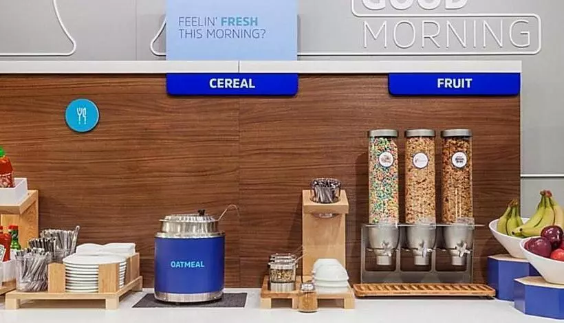 Hotelli Holiday Inn Express & Suites Palm Desert   Millennium, An Ihg