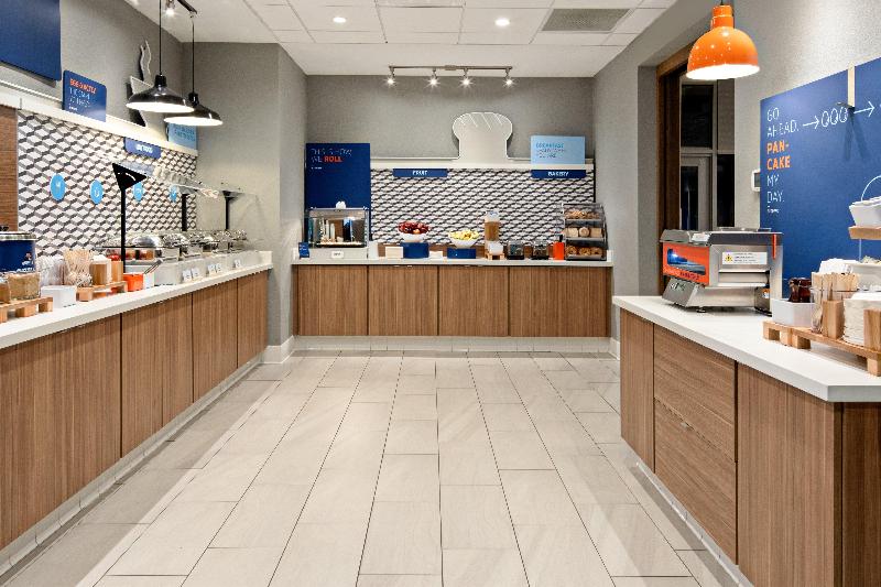 فندق Holiday Inn Express & Suites Palm Desert   Millennium, An Ihg