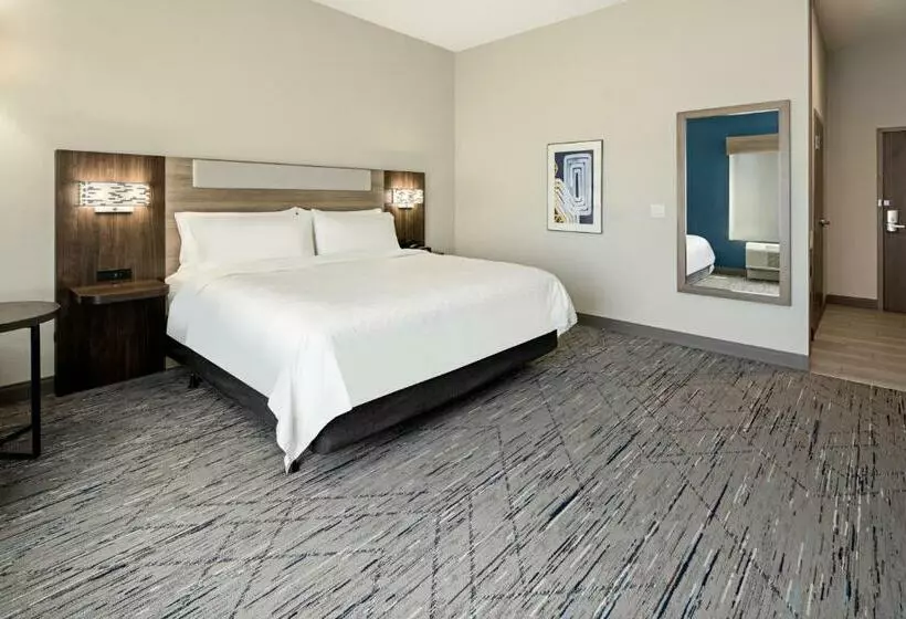Hotelli Holiday Inn Express & Suites Palm Desert   Millennium, An Ihg