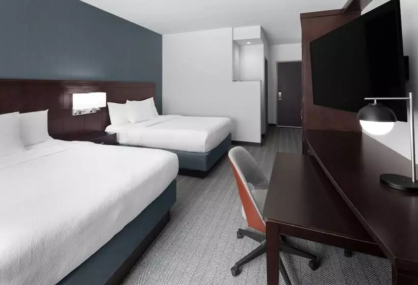 Courtyard Cleveland University Circle