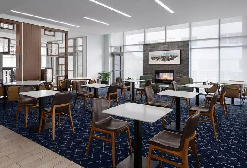 Courtyard Cleveland University Circle