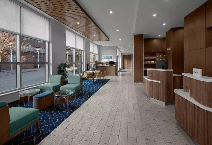 Courtyard Cleveland University Circle