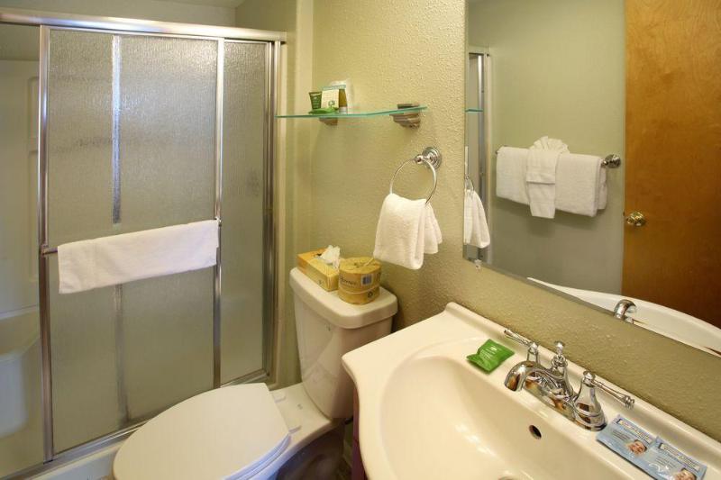 Отель Blue Gull Inn