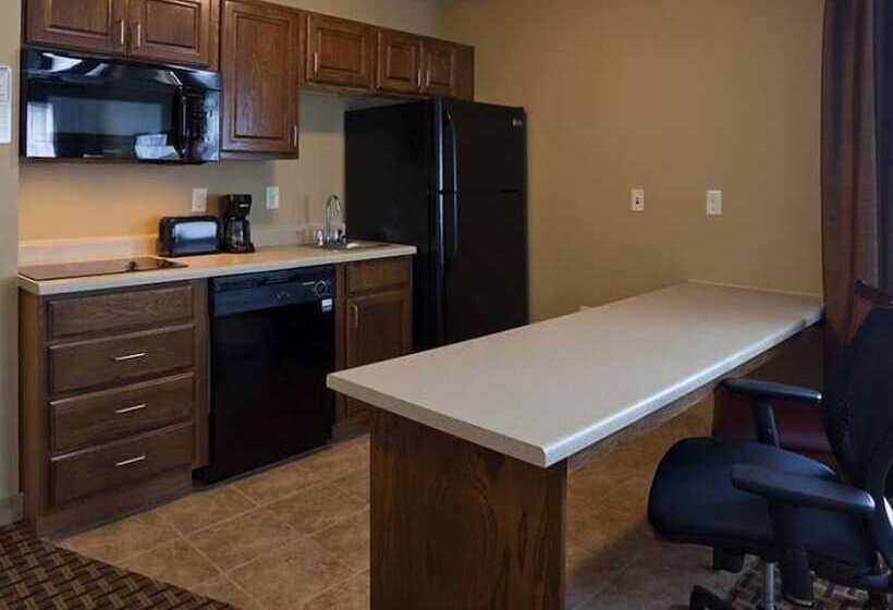 Отель Grandstay Inn & Suites Of Luverne