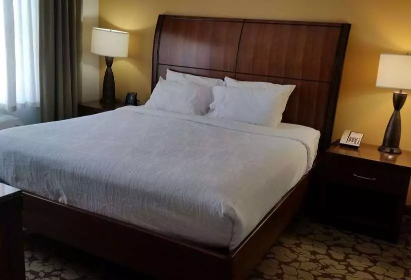 Отель Hilton Garden Inn Olathe