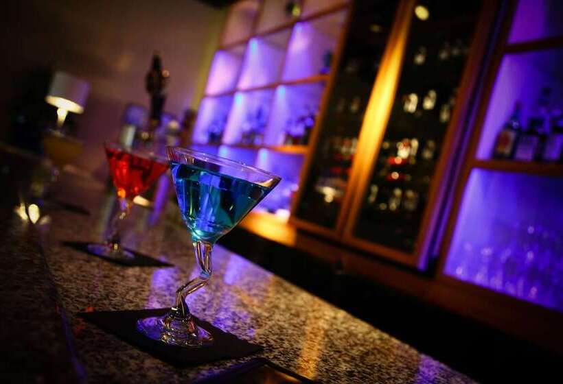 호텔 Hilton Garden Inn Olathe