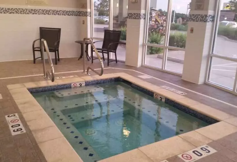 Отель Hilton Garden Inn Olathe