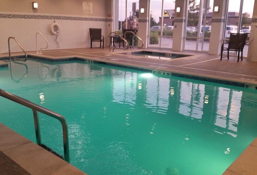 호텔 Hilton Garden Inn Olathe