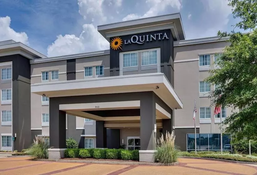 Отель La Quinta By Wyndham Starkville At Msu