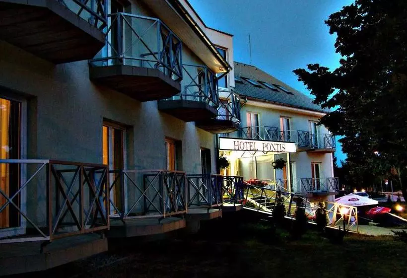 酒店 Pontis