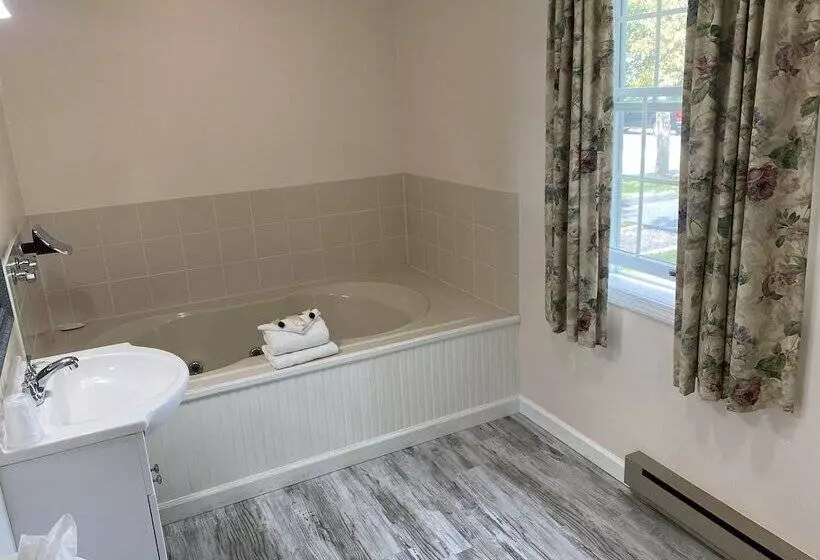 Отель Taber Inn