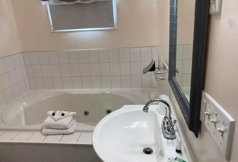 Отель Taber Inn