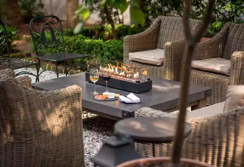 فندق Zero George