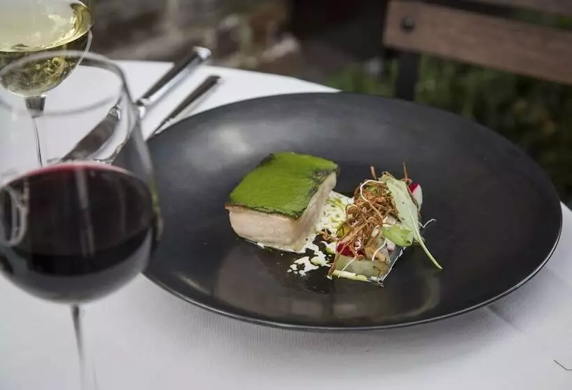 فندق Zero George