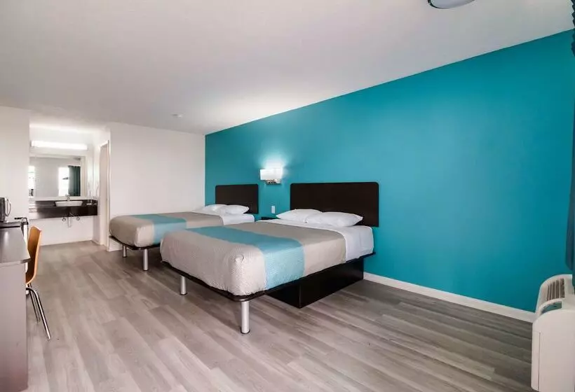 Motel 6 Metropolis, Il