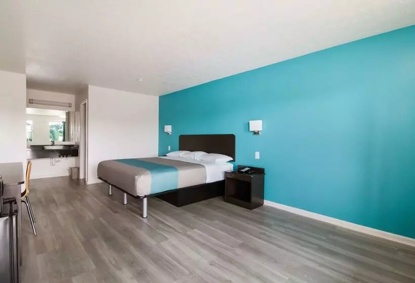 Motel 6 Metropolis, Il