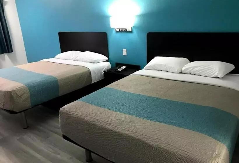 Motel 6 Metropolis, Il