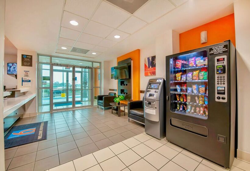 Motel 6eagle Pass, Tx  Lakeside