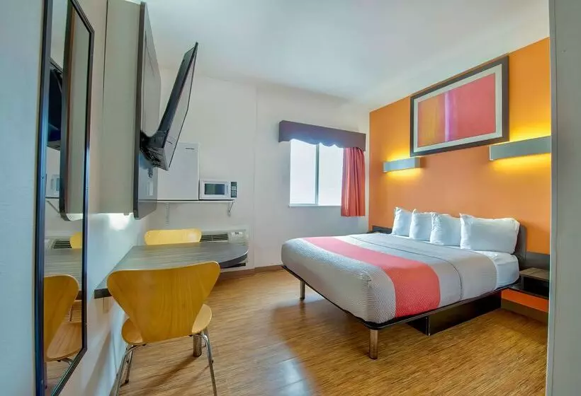 Motel 6eagle Pass, Tx  Lakeside