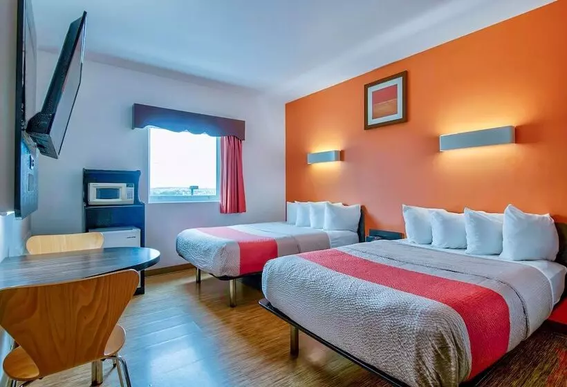 Motel 6eagle Pass, Tx  Lakeside