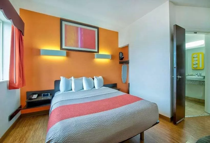 Motel 6eagle Pass, Tx  Lakeside