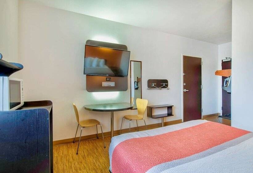 Motel 6eagle Pass, Tx  Lakeside