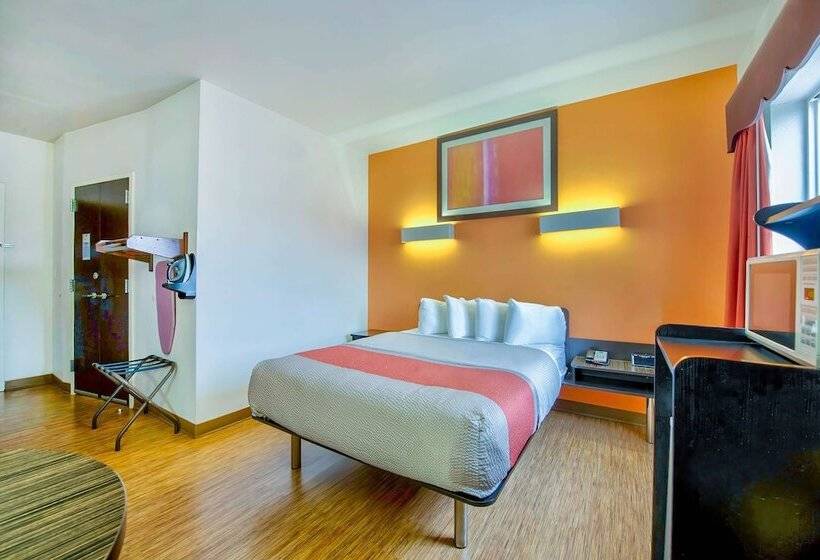 Motel 6eagle Pass, Tx  Lakeside